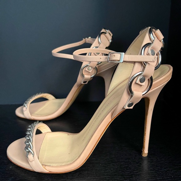 Authentic Giuseppe Zanotti